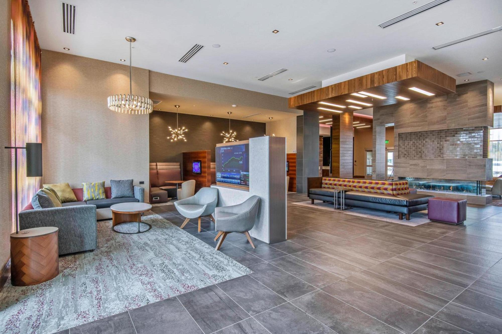 Courtyard By Marriott Raleigh Cary/Parkside Town Commons Hotel Kültér fotó