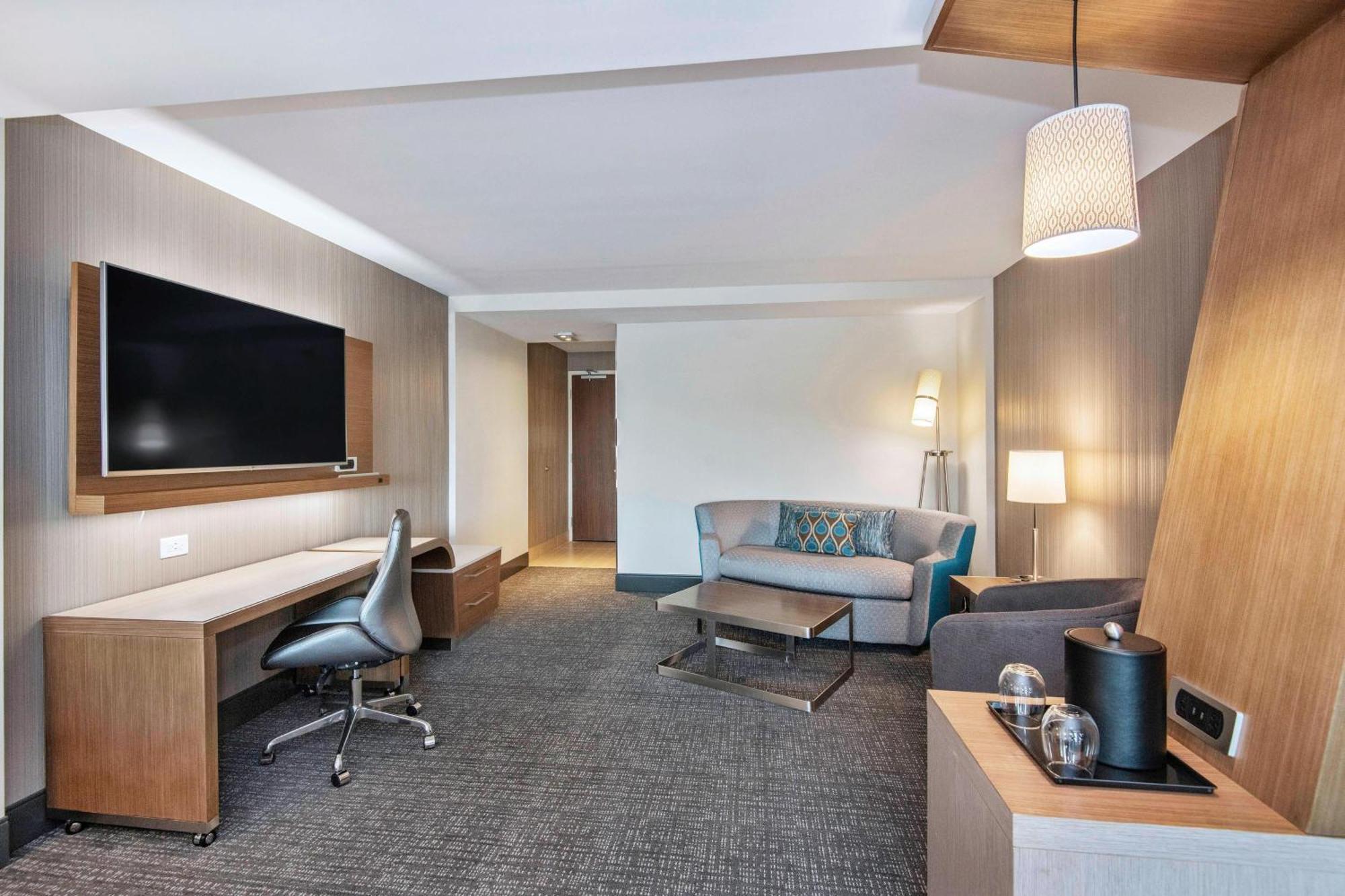 Courtyard By Marriott Raleigh Cary/Parkside Town Commons Hotel Kültér fotó