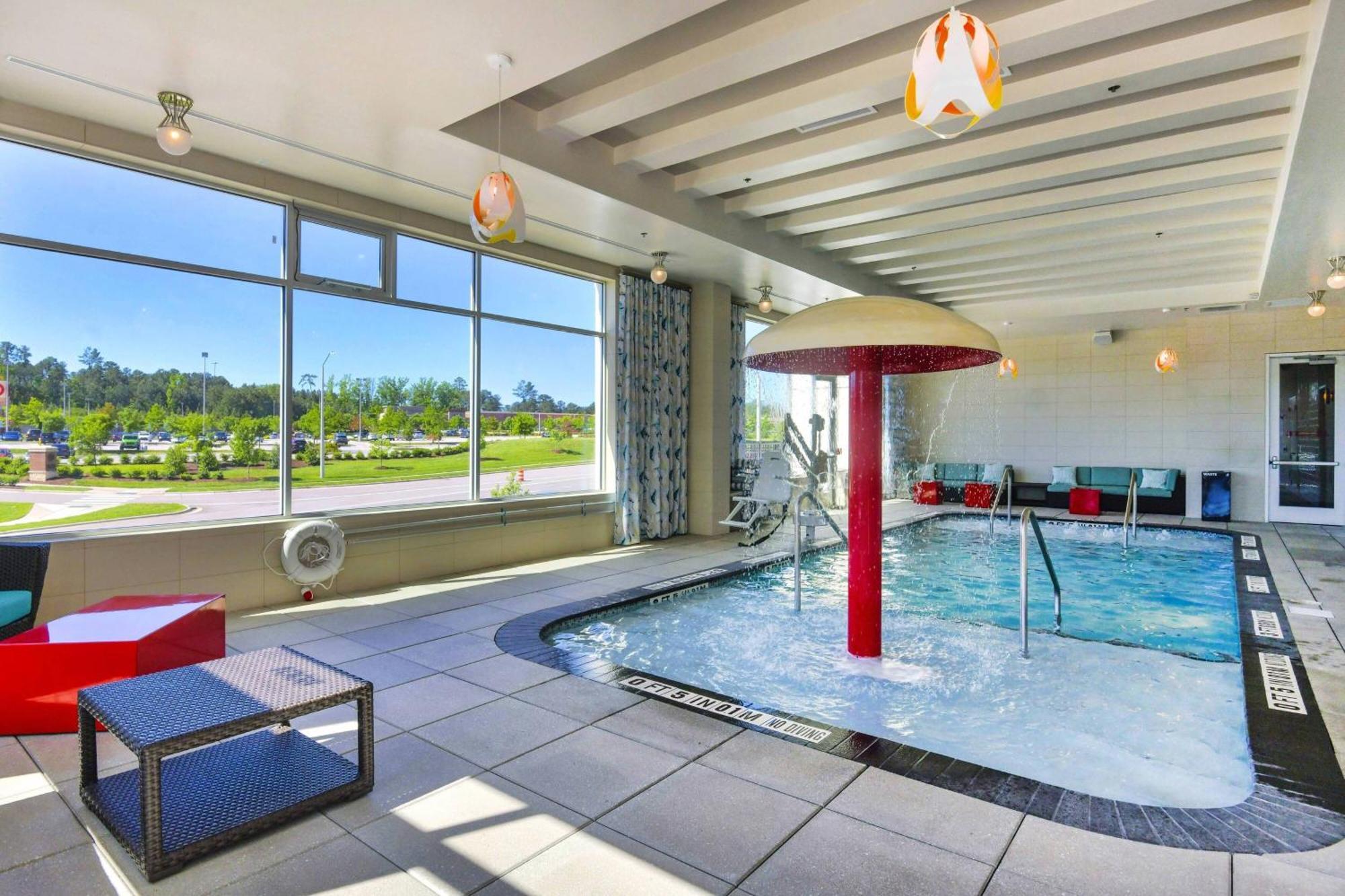 Courtyard By Marriott Raleigh Cary/Parkside Town Commons Hotel Kültér fotó