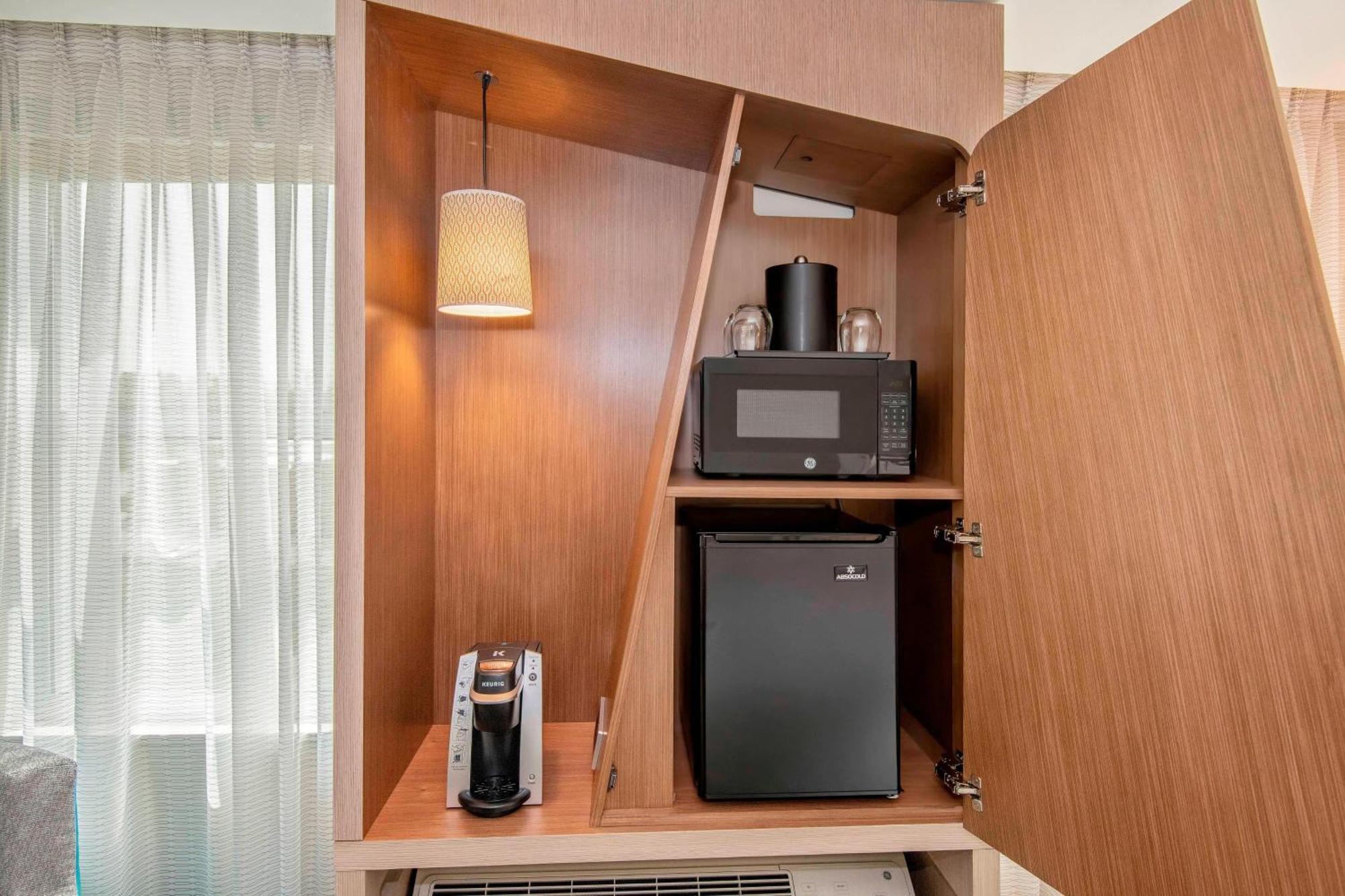 Courtyard By Marriott Raleigh Cary/Parkside Town Commons Hotel Kültér fotó